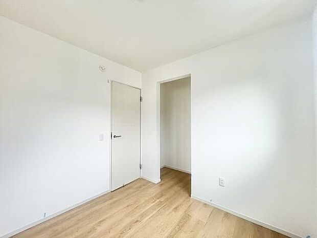 約6帖の洋室です!WIC付きのお部屋になります!