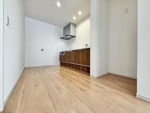 ご夫婦や親子での料理をする時間が楽しくなる使い勝手の良い、広いワークトップ♪