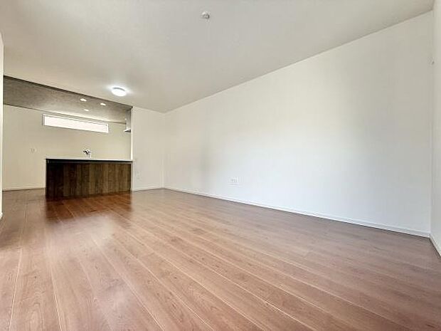 15.9帖のリビングダイニング。リビングは家族のオアシスへ毎日家族が笑顔で生活する空間であるリビング。