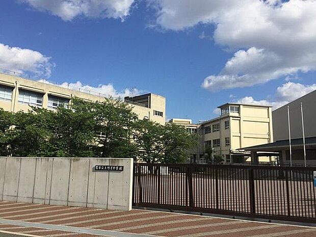 堺市立上野芝中学校まで650m