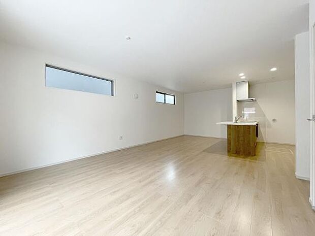 20帖のリビングダイニング。リビングは家族のオアシスへ毎日家族が笑顔で生活する空間であるリビング。