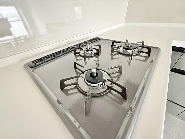 三口コンロでお料理がはかどりますね♪お料理も気分よくできそうです！