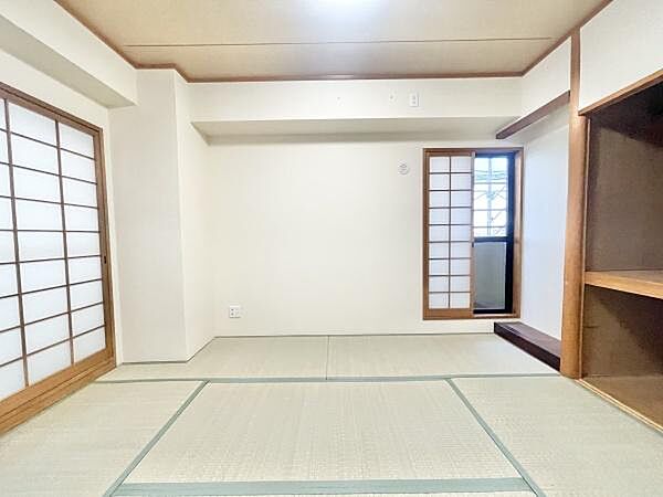 和室は汎用性が高く様々な使い方ができます♪収納スペース付きでお部屋もスッキリ片付きますね！