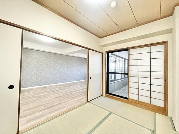 畳の上で横になったりとご家族のリラックススペースになりそうです♪
