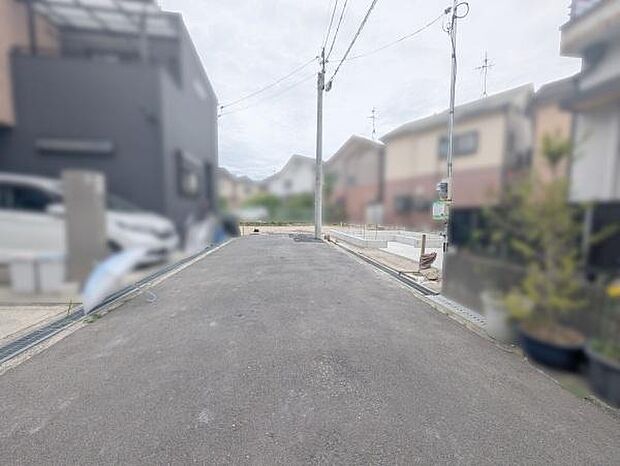 全面道路:幅員約4.4m!前面道路は交通量も少なく、安心してお住まい頂けます!