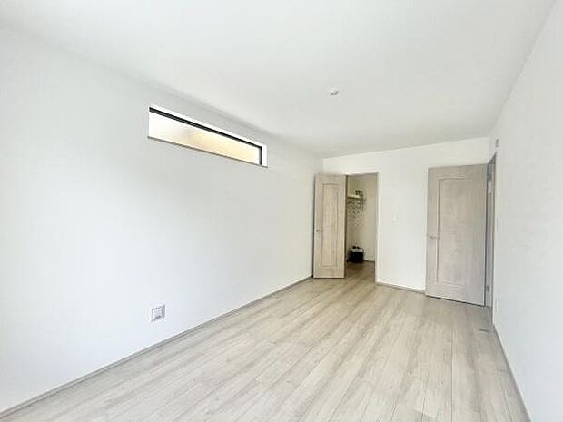 約8.25帖の洋室です!WIC付きのお部屋になります!