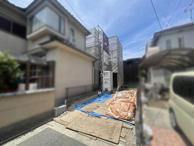 お車の出し入れも楽々ですね♪お車2台(車種制限有)駐車可能です！