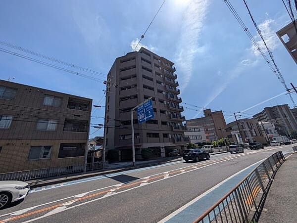 大阪メトロ御堂筋線・南海高野線が徒歩圏内！通勤・通学も視野に入れると各方面アクセスがいい住居は日々の生活を助けてくれますね。