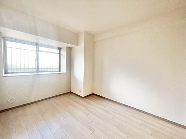 一人ひとりの大切なプライベート空間。ゆとりある広さで、一人の時間をゆったりと過ごせる安らぐお部屋になるはずです♪