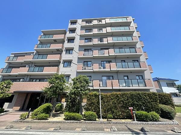 ■毎週土・日・祝のご対応可能■お忙しい方も、お仕事前やお仕事帰りなどお客様のご都合に合わせてご案内致します！キッズルーム・駐車場完備！