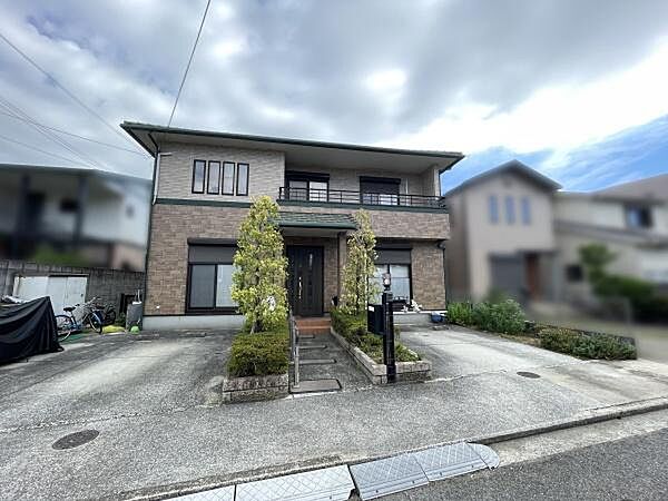 休日にはご家族連れで賑わうショッピングモールで、お買い物もお食事も楽しめます♪
