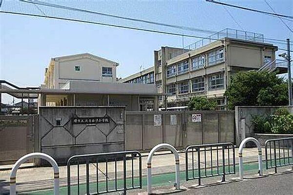 堺市立浜寺石津小学校まで390m
