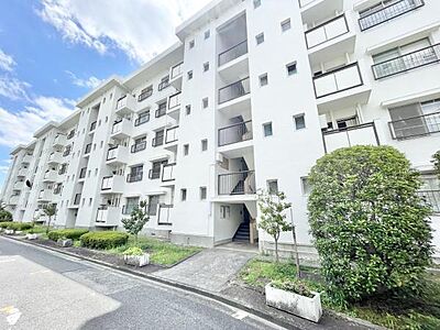 外観：南海泉北線「泉ヶ丘」駅、バス乗車10分「槇塚台2丁」下車徒歩6分！