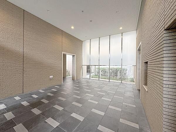 流行に左右されず、将来にわたって価値が継続する「上質」な佇まい。親しみやすさといった暮らしを豊かにしてくれる住空間です。
