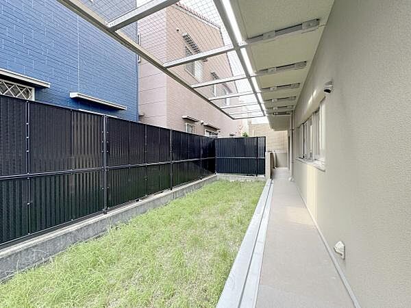お庭があることで、家の周囲に障害物が少なくなり、建物全体に自然光を取り入れやすくなります！