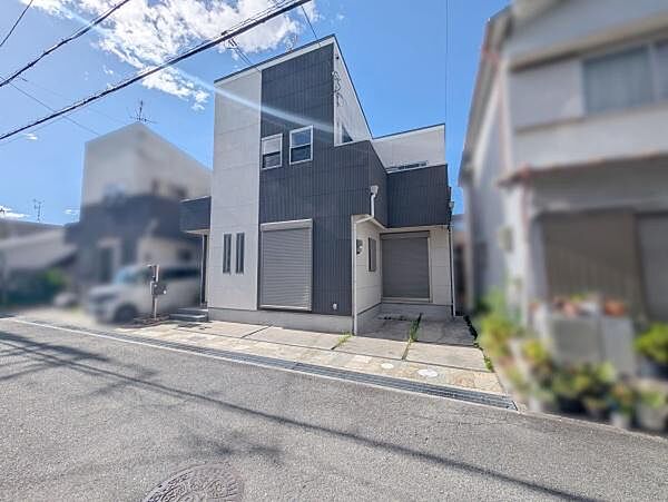 休日にはご家族連れで賑わうショッピングモールで、お買い物もお食事も楽しめます♪