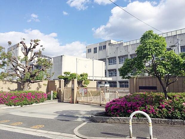 堺市立深井西小学校まで720m