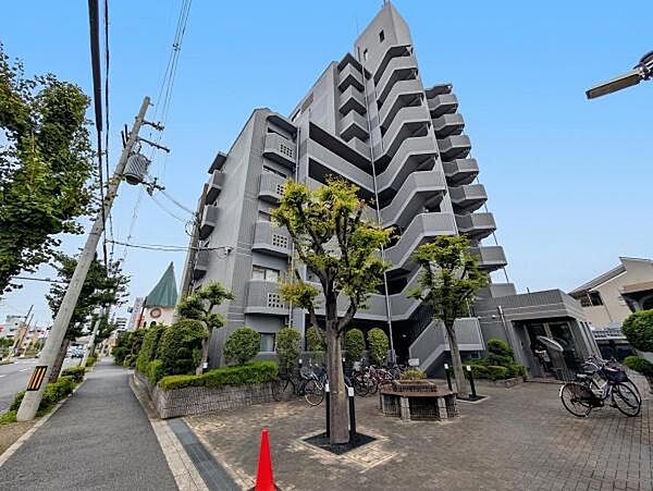 ■毎週土・日・祝のご対応可能■お忙しい方も、お仕事前やお仕事帰りなどお客様のご都合に合わせてご案内致します！キッズルーム・駐車場完備！