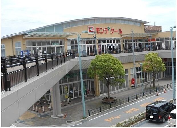 フレンドマート長浜駅前店まで944m