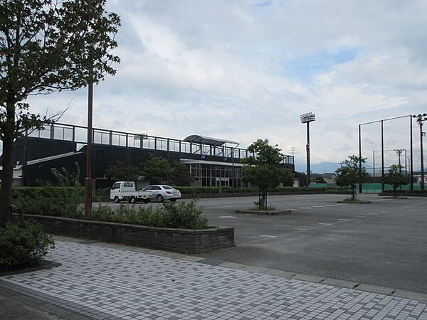 神照運動公園まで812m