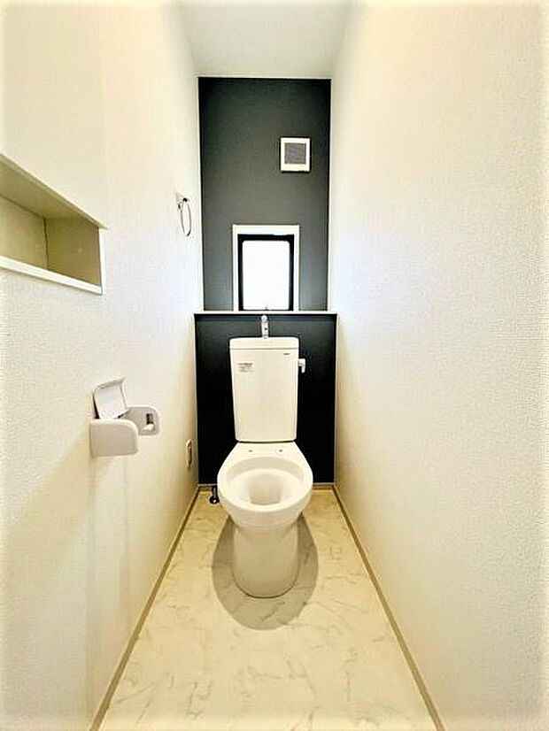 同仕様　トイレは1階と2階にございます！