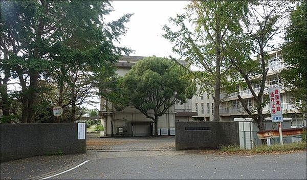 市原市立姉崎中学校まで1737m