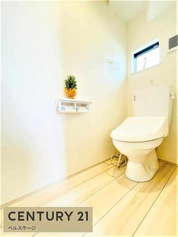 同仕様 小窓がついているので風通り良好!