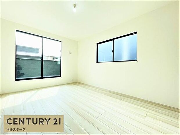 同仕様 窓からの陽射しと風が快適!