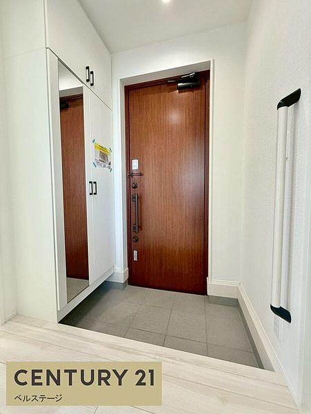 毎日お出かけしたくなる素敵な玄関!