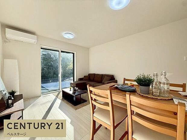 ゆったりくつろげる広々リビング!