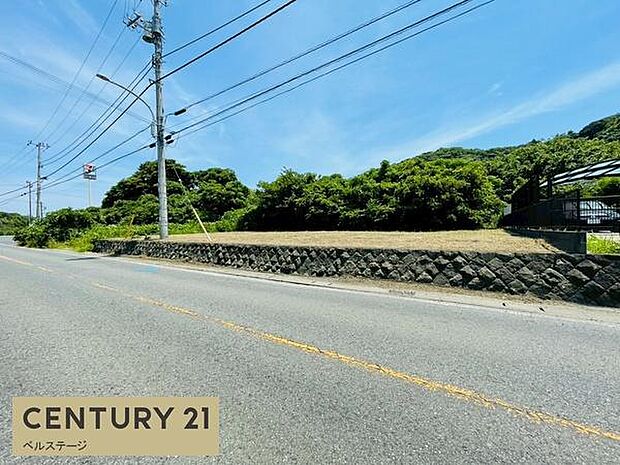 見通しの良い道路で、車の運転も安心です！