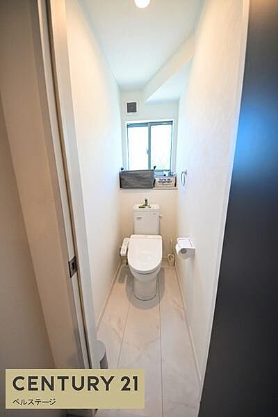 トイレは1階と2階にございます！