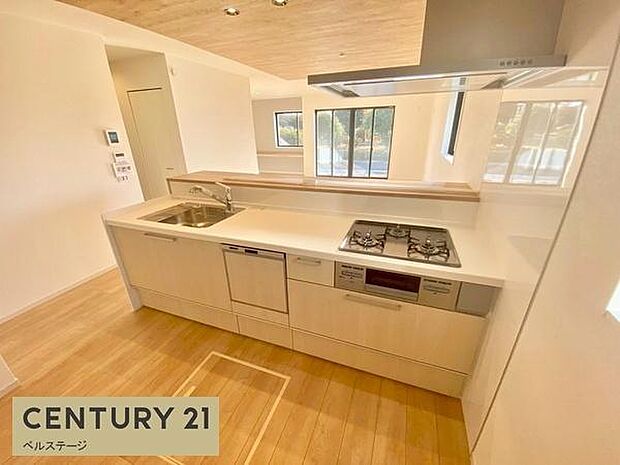 おしゃれなキッチンで気分が上がります!!