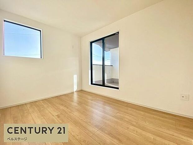 バルコニーからの出入りも楽々です!