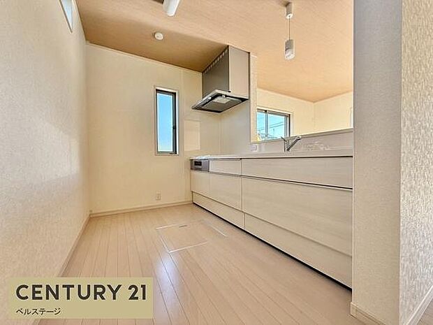 おしゃれなキッチンで気分が上がります！！