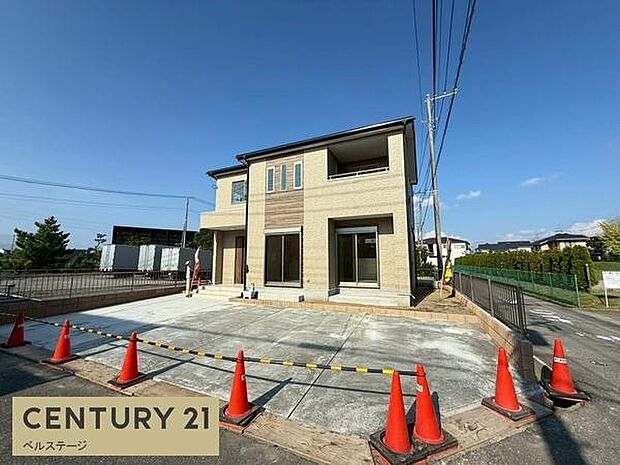 駐車スペースもあり、ゆとりある広さです