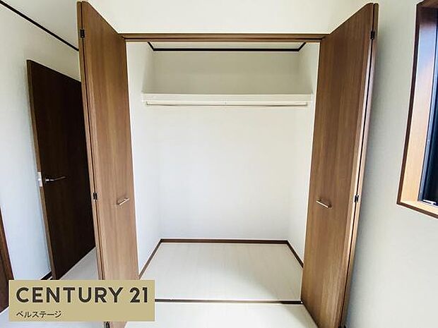 同仕様　全室収納付き、片付け簡単！