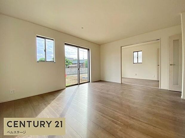 同仕様　家族の笑顔も増えるリビングです！