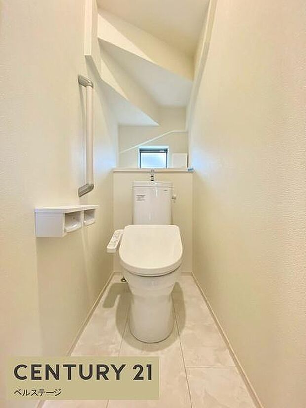 トイレは1階と2階にございます！