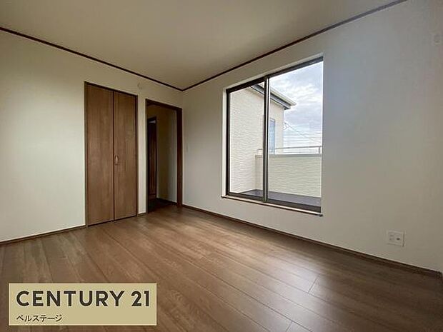 バルコニーからの出入りも楽々です！