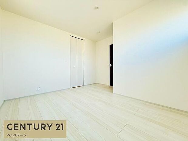 用途様々に活用できる洋室です