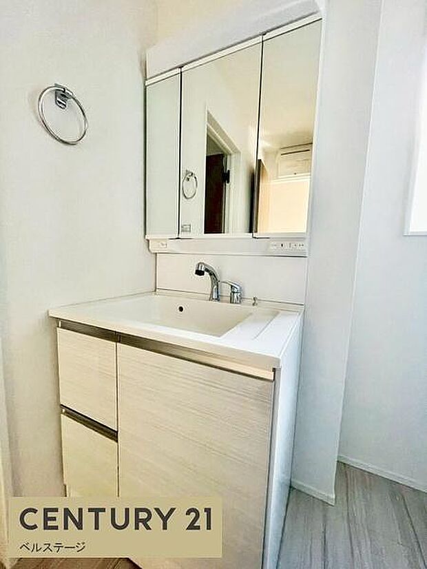 使いやすく清潔感を兼ね揃えた洗面空間