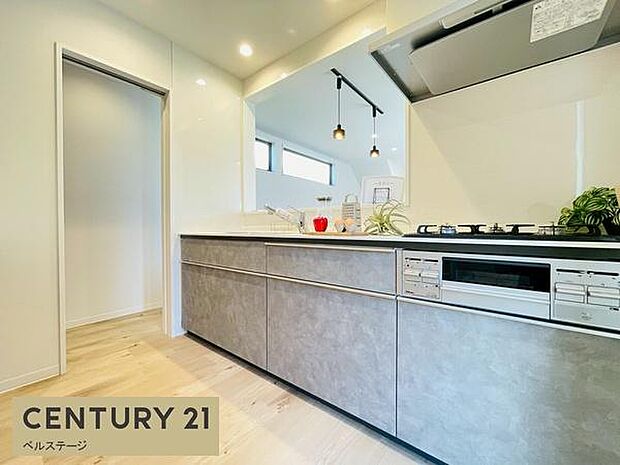 料理しながらリビング全体見渡せる！