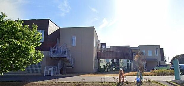 医療法人社団三友会　三枝病院まで610m、診療時間8：30〜11：30　15：00〜17：00　土曜日休診日