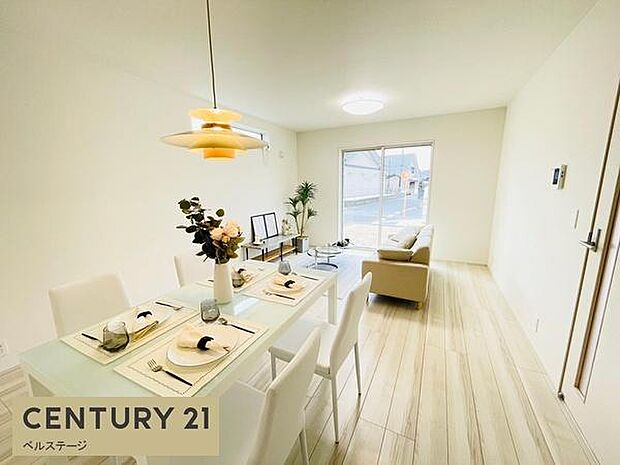 同仕様 窓から心地よい日差しが注ぎます