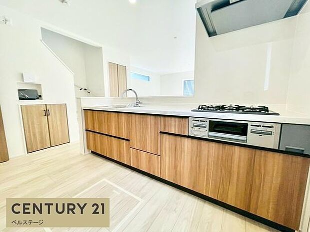 収納充実の快適キッチン！