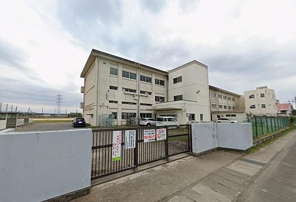 市原市立三和中学校まで2733m