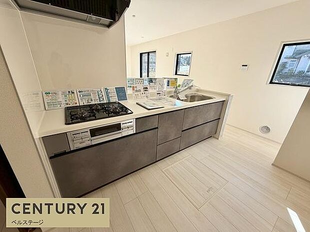 広く収納もたっぷりで料理も楽々！