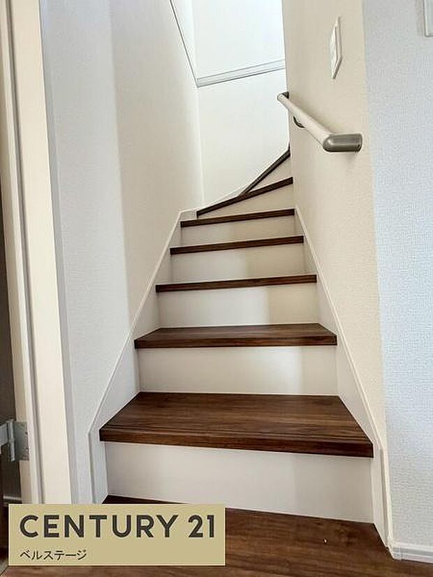 木のぬくもりを感じる落ち着いた縁側です！