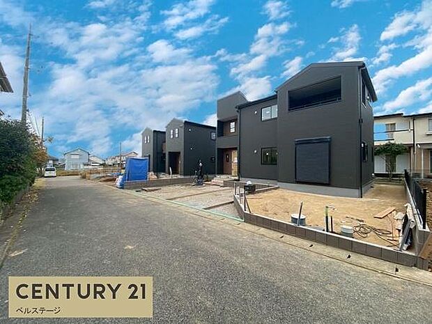 子育て世帯にも嬉しい見通し良好の前面道路